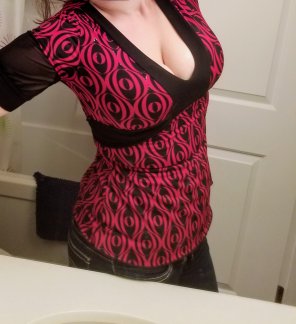 amateur pic This is what I wore to the pub tonight. Still got turned down. What's wrong with me exactly? Sorry, I'm drunk, don't mind me. Off to [F]uck myself lik