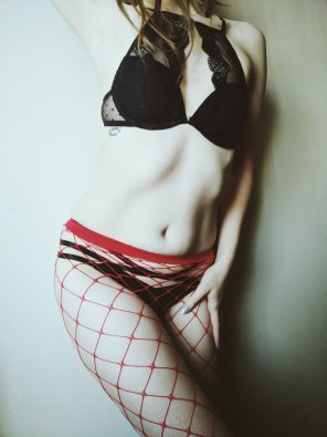 foto amatoriale Red fishnets