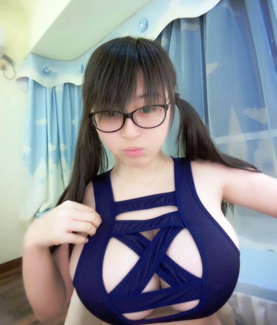 Big titty Chinese cam girl Porn Pic - EPORNER