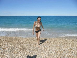 foto amatoriale Busty italian girl on the beach