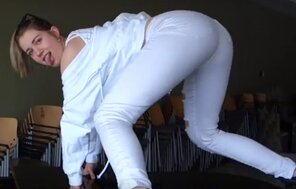 amateur photo Cute tight ass in tight white jeans