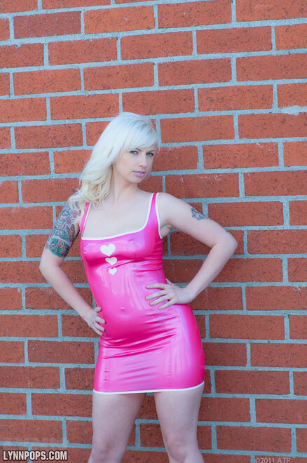 LynnPINKLatexDress007-lg