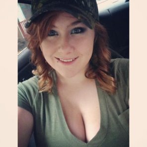 amateurfoto Red headed country girl