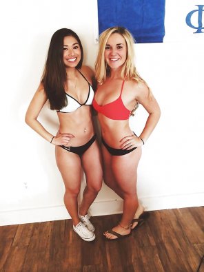 photo amateur Bikini Duo.
