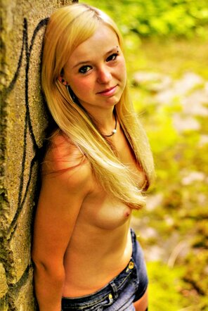 foto amateur Tina in the Woods-108