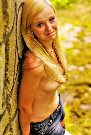 foto amateur Tina in the Woods-110