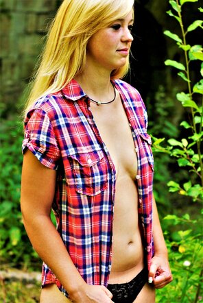 foto amateur Tina in the Woods-421