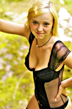 foto amateur Tina in the Woods-466