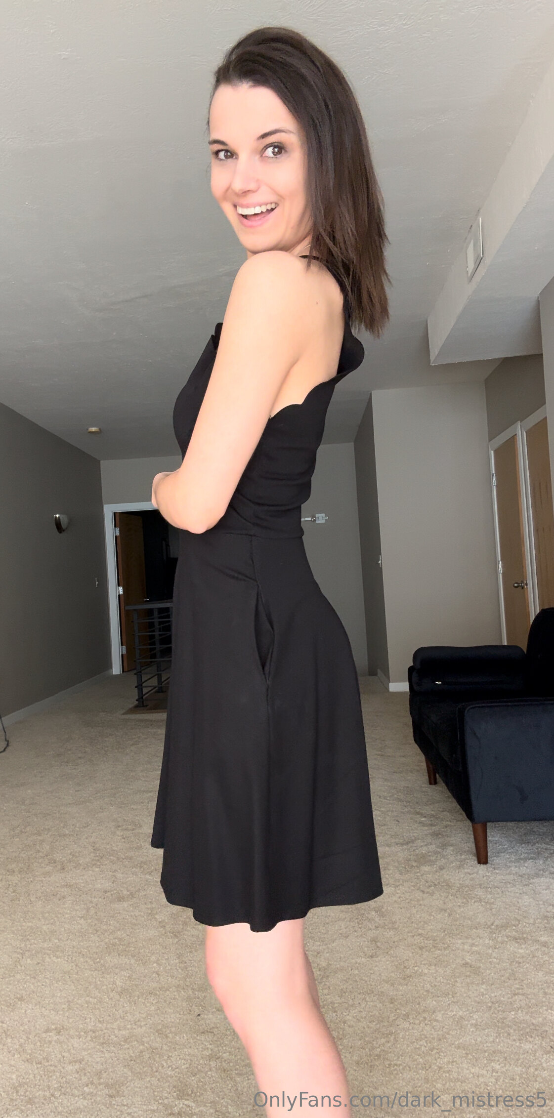 amateur photo 1121x2263_7f84b057a91762f02a58d13b3b09abaa