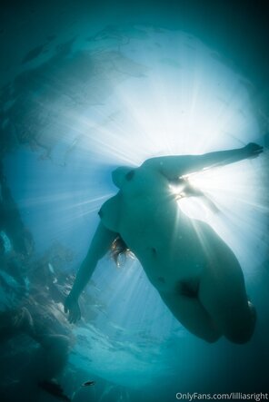 foto amadora lilliasright-13-03-2020-24887478-More underwater magic my John M