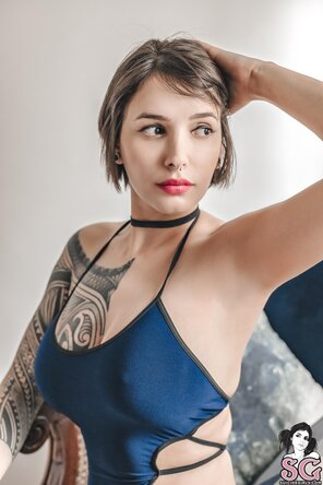 Horny Julian – Time – 42 pics