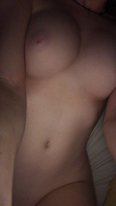 my pale chest [18f]