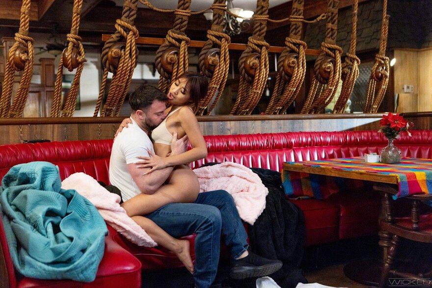 040_02f461b54b962790a9b2ec0da1b10da8