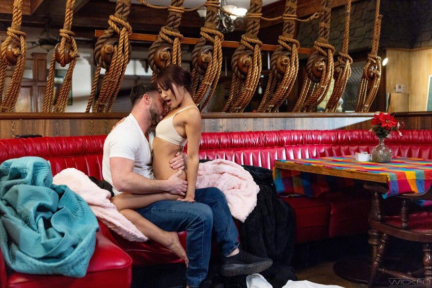 041_928ad593cbe699c6a7b4737f365697e8