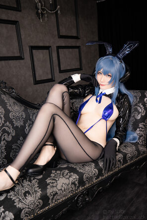 212_reject_bunny_56