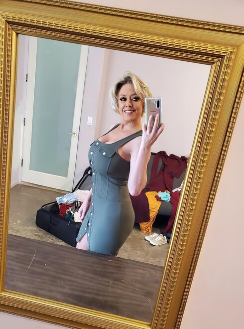 enlarge-thatguywhodoesntcare - Dee Williams - Perfect Milf - 2⁄2 - 0042 - dee-williams-mixxx-00034-enlarge