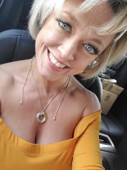 enlarge-thatguywhodoesntcare - Dee Williams - Perfect Milf - 2⁄2 - 0053 - dee-williams-mixxx-00048-enlarge