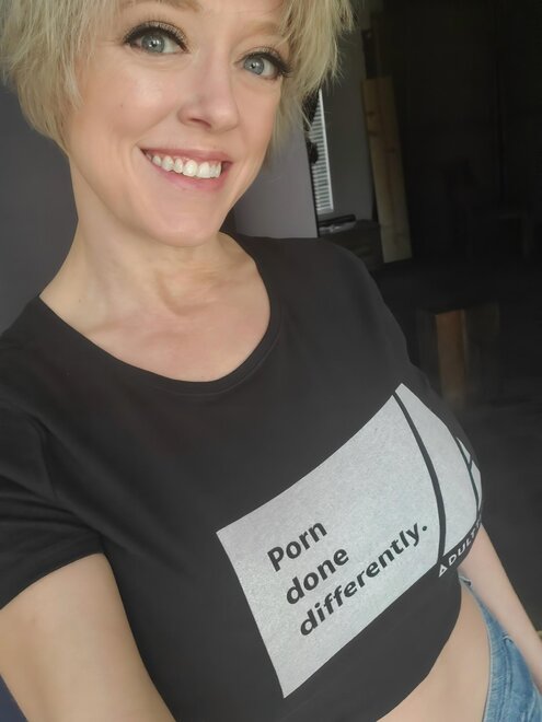 enlarge-thatguywhodoesntcare - Dee Williams - Perfect Milf - 2⁄2 - 0119 - dee-williams-mixxx-00122-enlarge