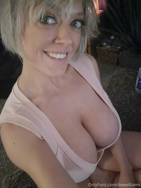 enlarge-thatguywhodoesntcare - Dee Williams - Perfect Milf - 2⁄2 - 0576 - dee-williams-mixxxxx-00198-enlarge