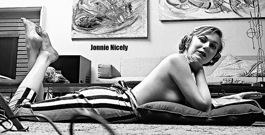 Jonnie Nicely nude