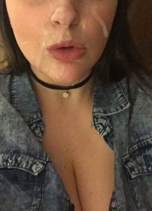 amateurfoto My Cumslut GF's double facial. Splattered by me and a friend of mine. Want more?