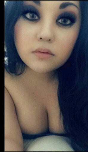 amateurfoto She's just begging to get fucked with those eyes.