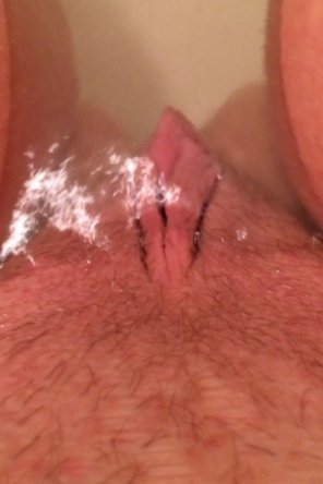 foto amadora Little hairy in the tub