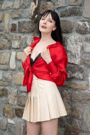 Amelia Riven in Natural Beauty