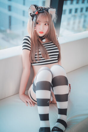 foto amateur DJAWA Photo - HaNari (하나리) - Catgirl in Stripes Part 1 (16)