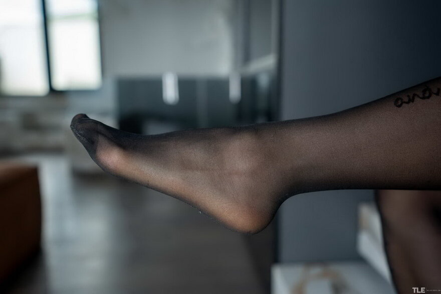 TheLifeErotic_Glove-Love-1_Inna_high_0080