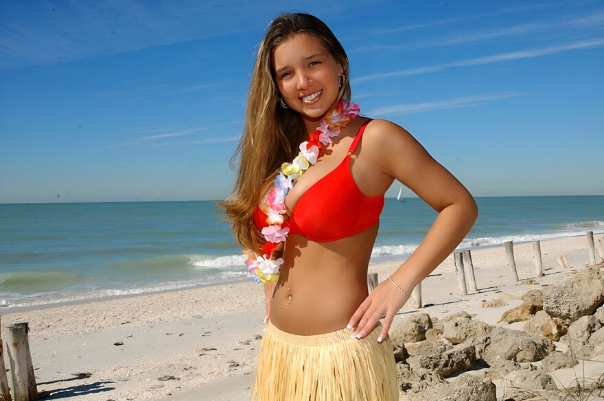 Christina Lucci 159 (33)