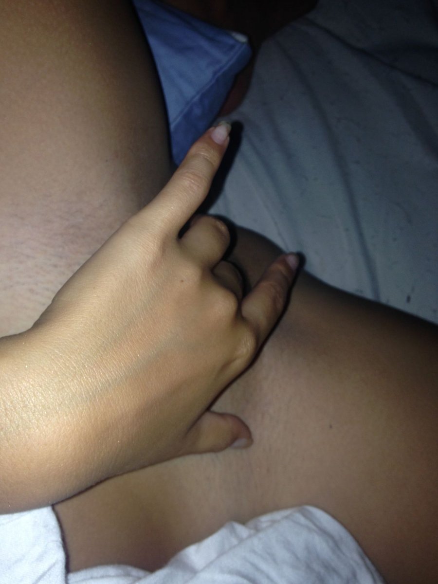 Finger Pussy Pic