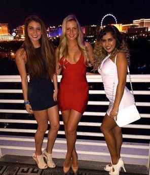 zdjęcie amatorskie Night out in Vegas. 2,1,3