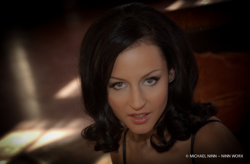 amateur photo Ninn_Double-Penetration-1---Scene-3_Michelle-Wild--Wanda-Curtis_high_0006