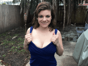amateur photo flashing-big-tits-outside