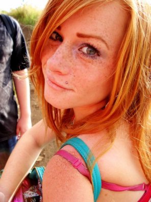 amateurfoto with freckles