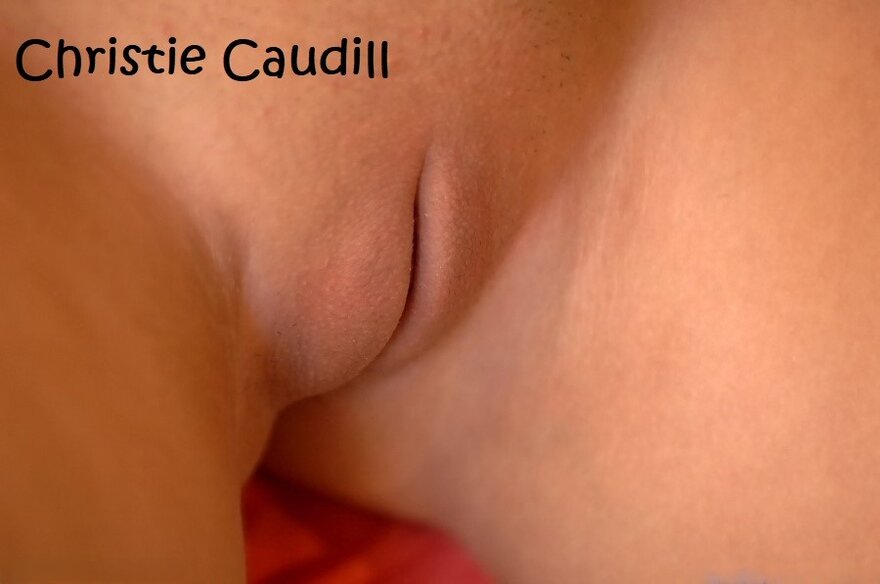 alison-angel-shows-her-nice-tits-012