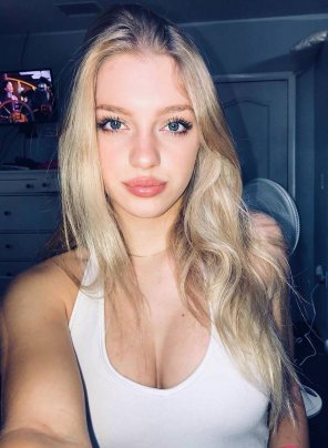 amateurfoto deep blue eyes and DSLs