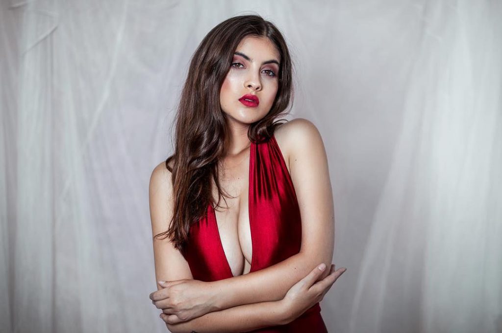 amateur photo 1000151866