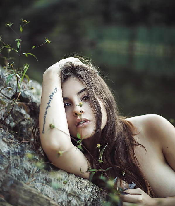 amateur photo 1000151871