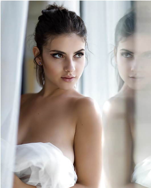 amateur photo 1000151876