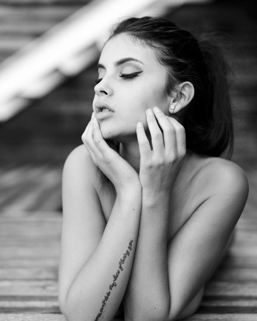 amateur photo 1000151911