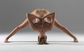 zdjęcie amatorskie Nude yoga