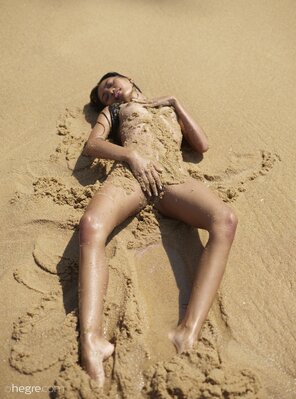 amateur photo hiromi-nude-beach-34-14000px