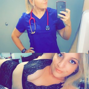foto amatoriale How this nurse celebrates a Saturday night off. ðŸ¤«ðŸ’‹