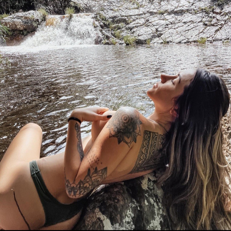 amateur photo 2063527658