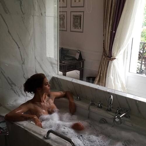 Telegram @OnlyShare0 - 42890af463f12c45b2fd4b94dafbe5f4