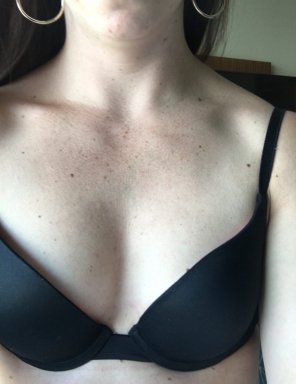 Little black bra for nice little boobs [f]