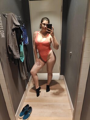 foto amatoriale [F] Changing room booty for you guys