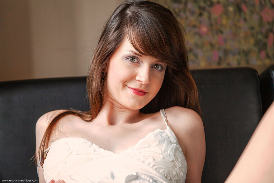 ErroticaArchive_Tyna_Tyna_medium_0023